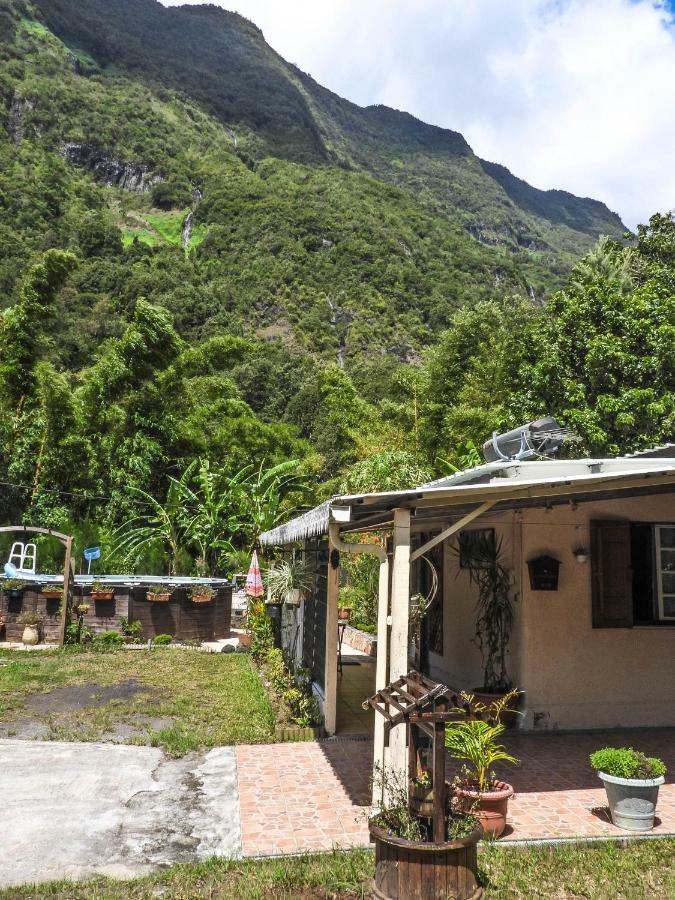 Villa Sur La Route Du Voile Salazie Exterior foto